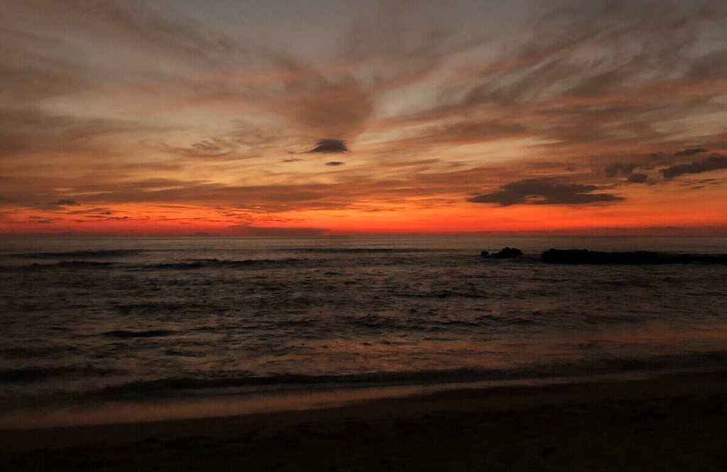 Sonnenuntergang am Strand von Santa Teresa